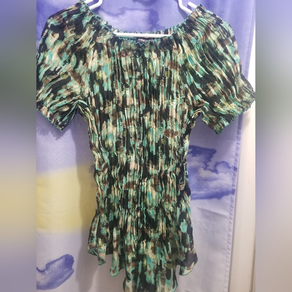 Preowned top